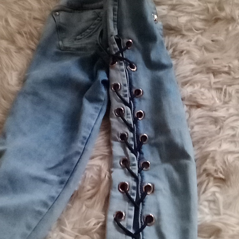 Stylish Blue Skinny Jeans with Side Detailing - Picture 4 of 5